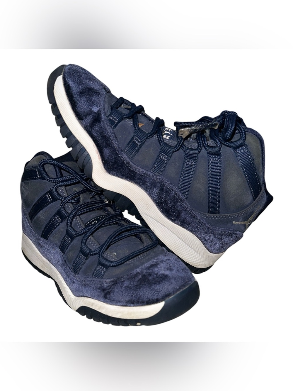 Air Jordan 11 "Midnight Navy" sneakers